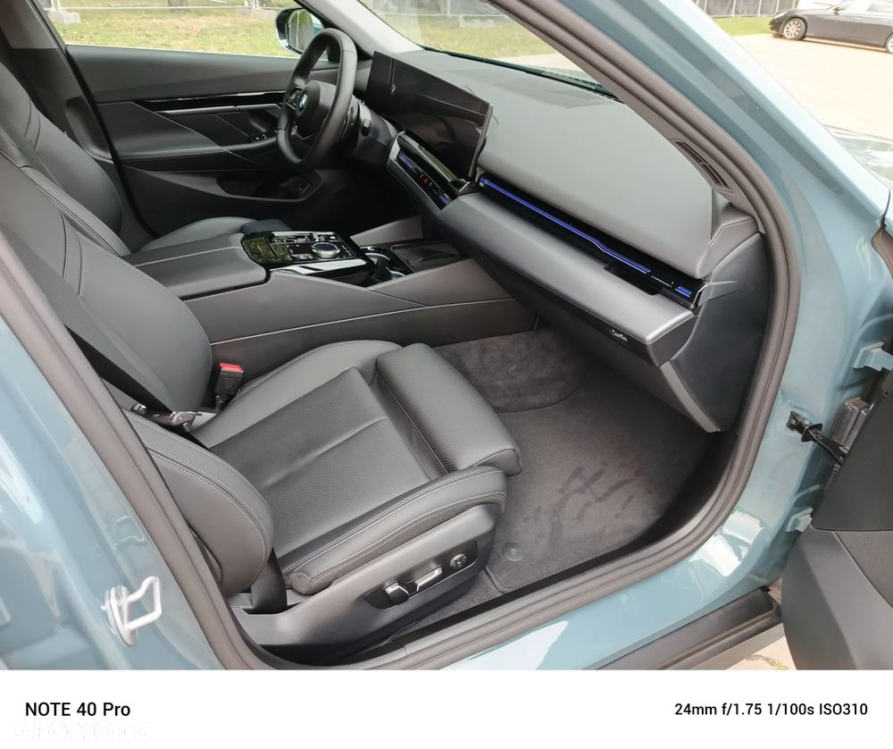BMW Seria 5 520i - 10