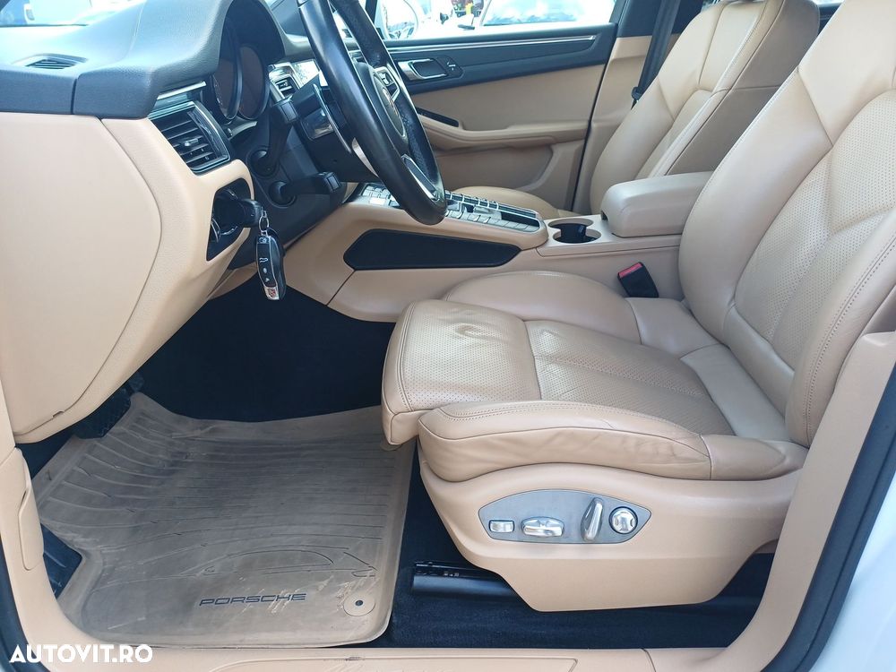 Porsche Macan - 12
