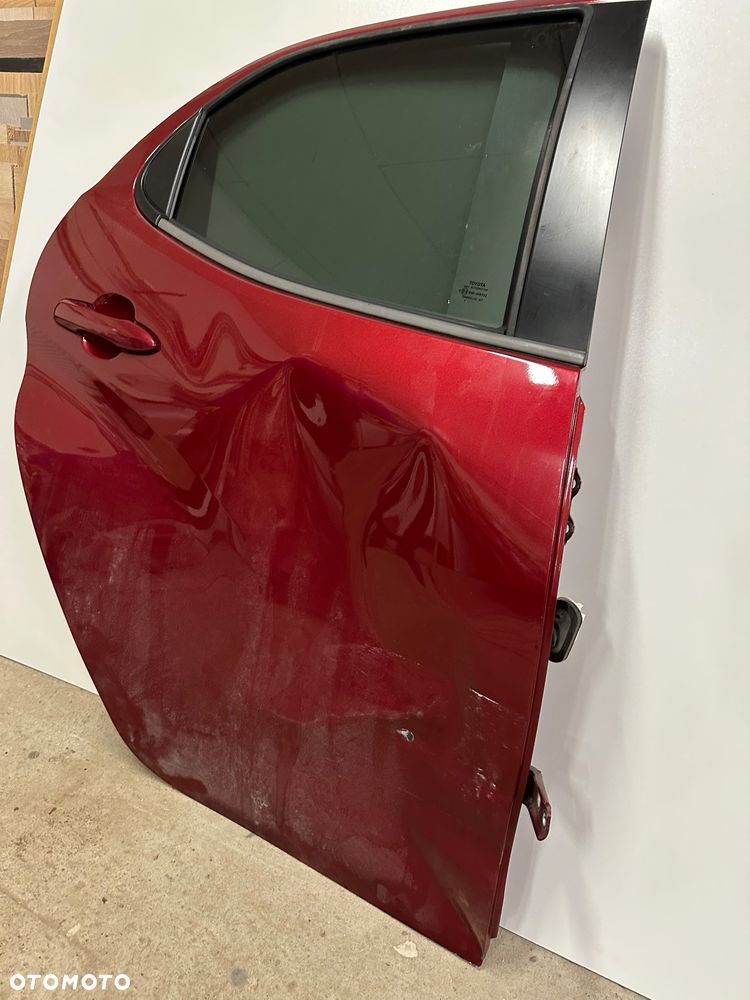 Drzwi Toyota yaris IV prawe tył - 1