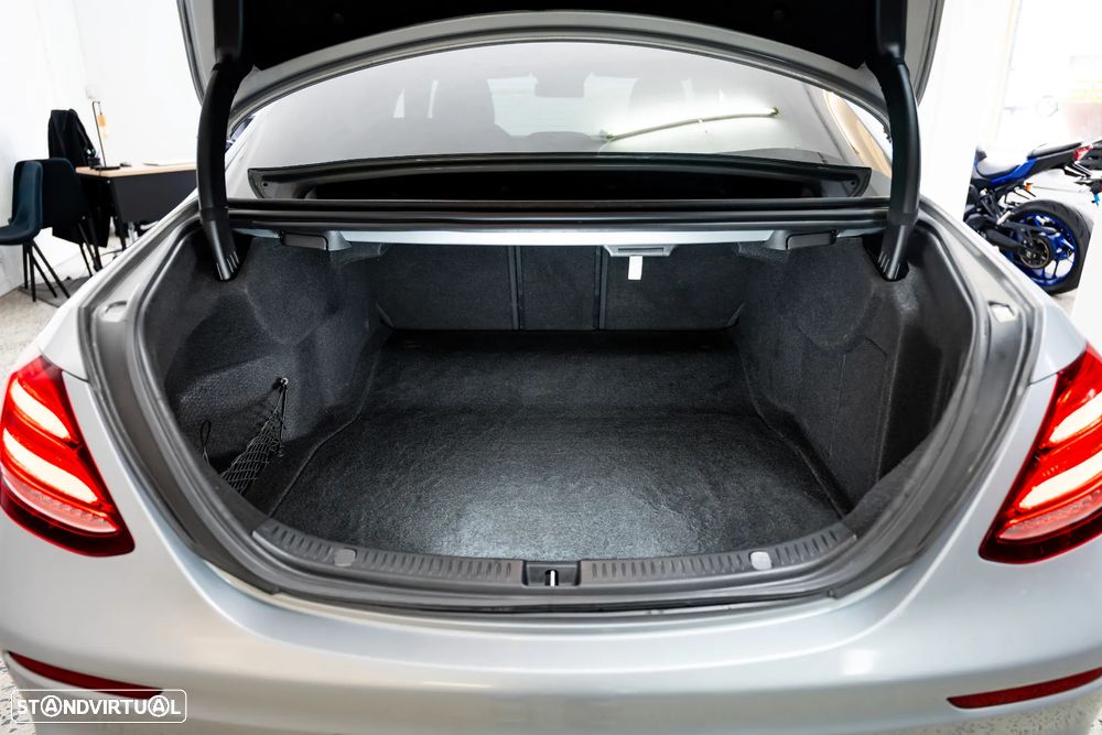 Mercedes-Benz E 220 d AMG Line - 44