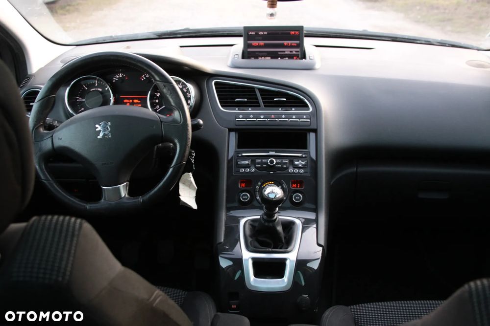 Peugeot 5008 HDI FAP 150 Premium - 11