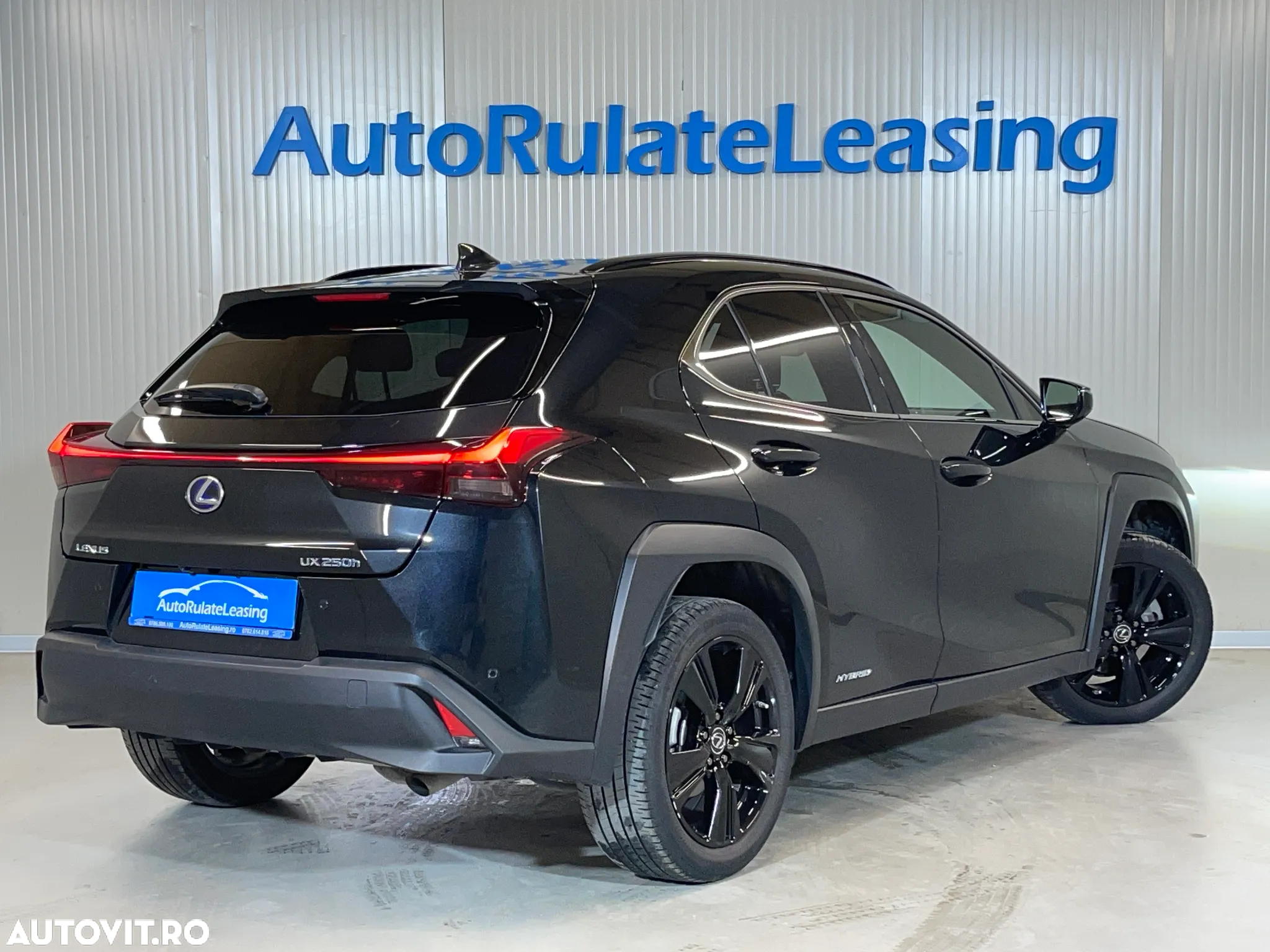 Lexus UX 250h (E-FOUR) Luxury Line - 3
