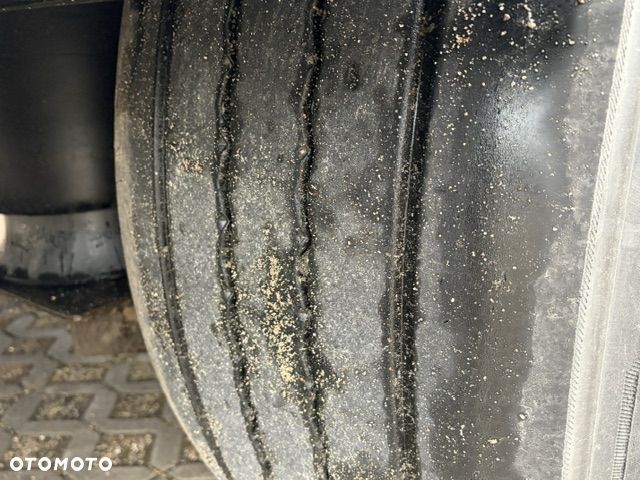 Schwarzmuller Kurtyna, SAF, oś podnoszona, dach podnoszony - 9