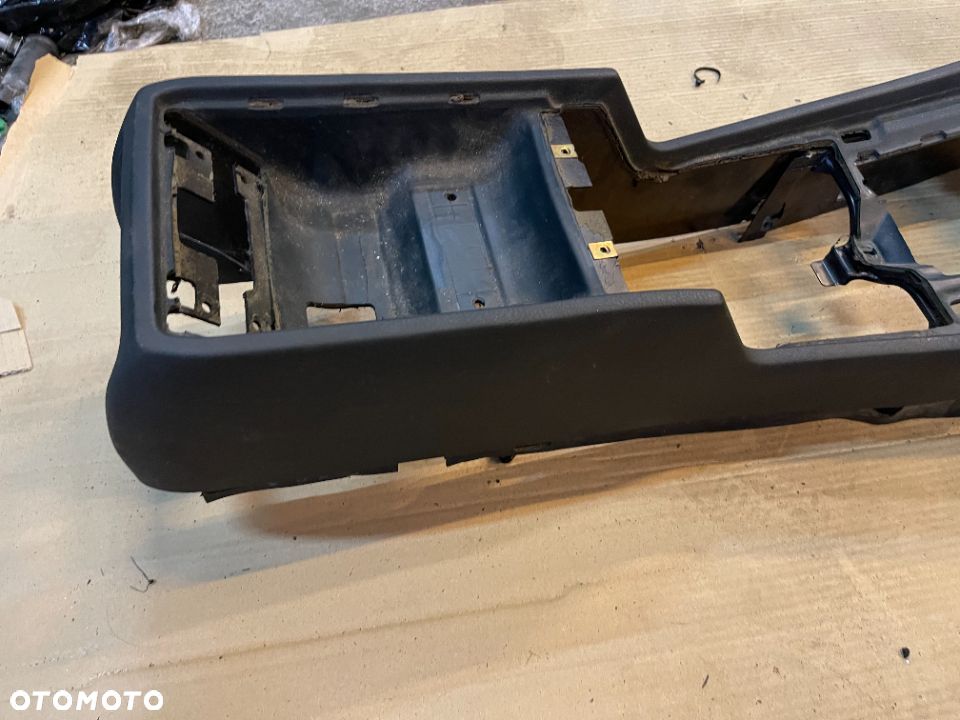 Tunel środkowy zielony Bmw e38 Europa - 2