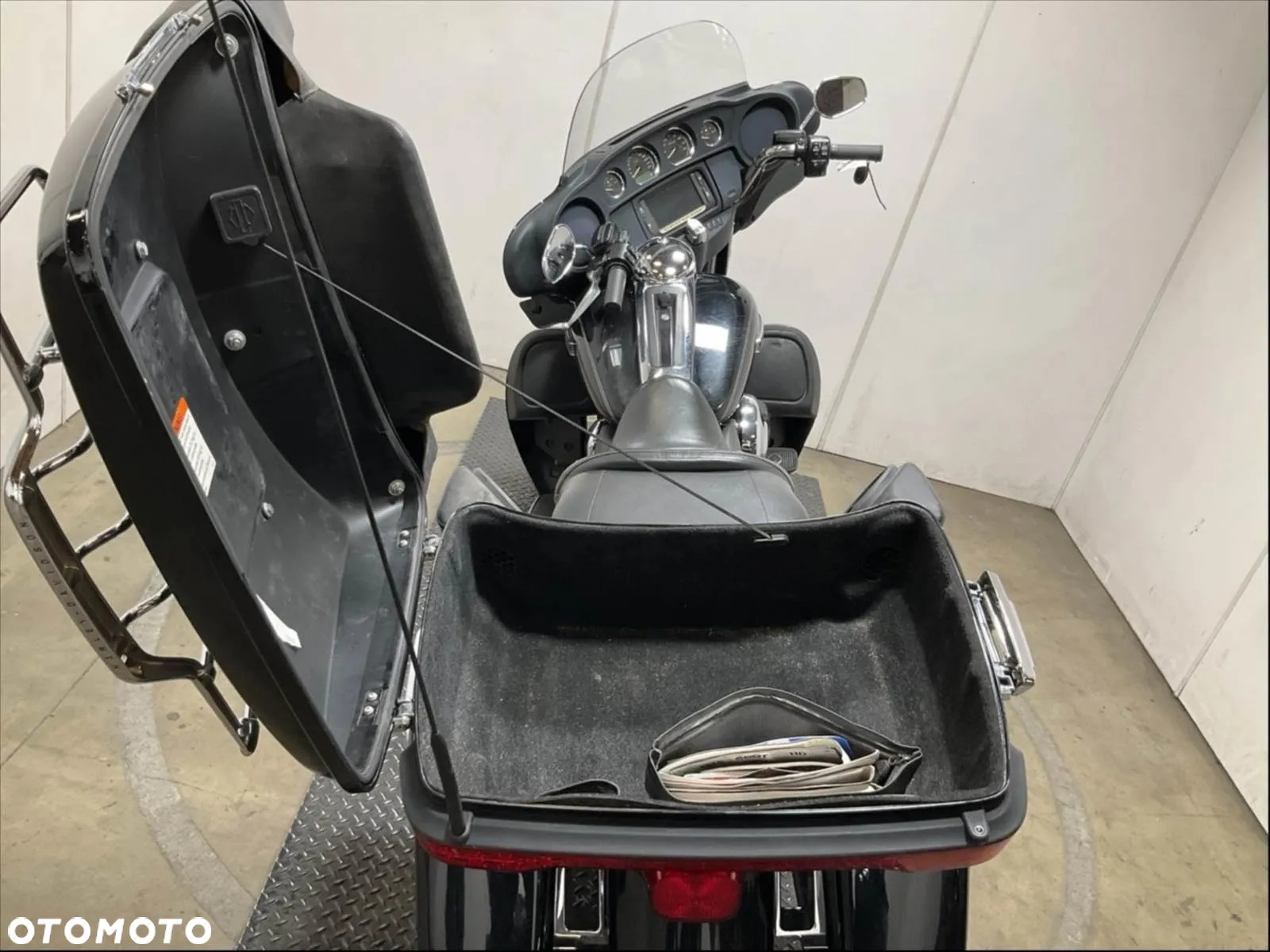Harley-Davidson FLHS Electra Glide - 16