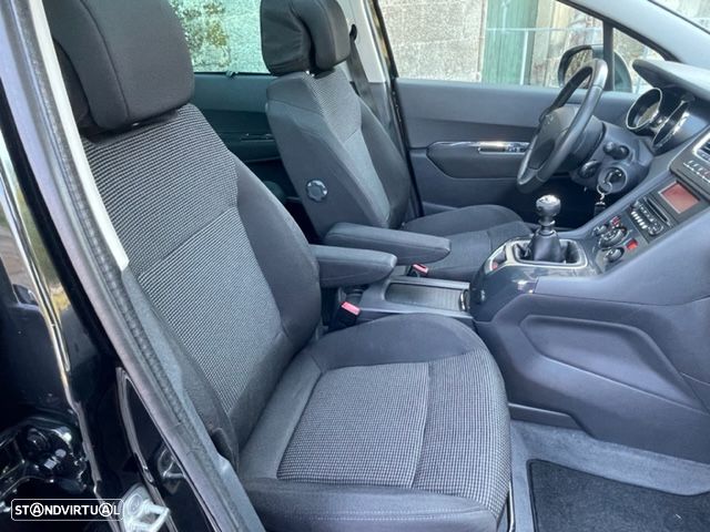Peugeot 5008 1.6 E-HDi 7L Active 2-Tronic - 21