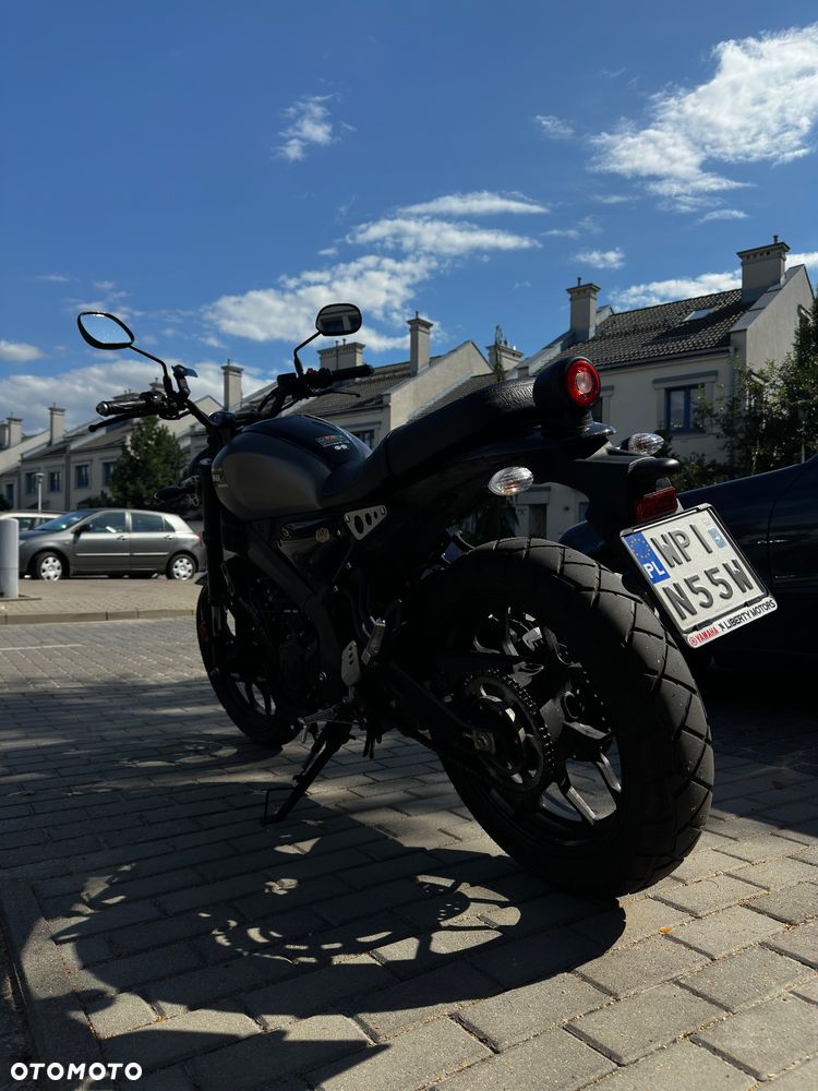 Yamaha XSR - 4