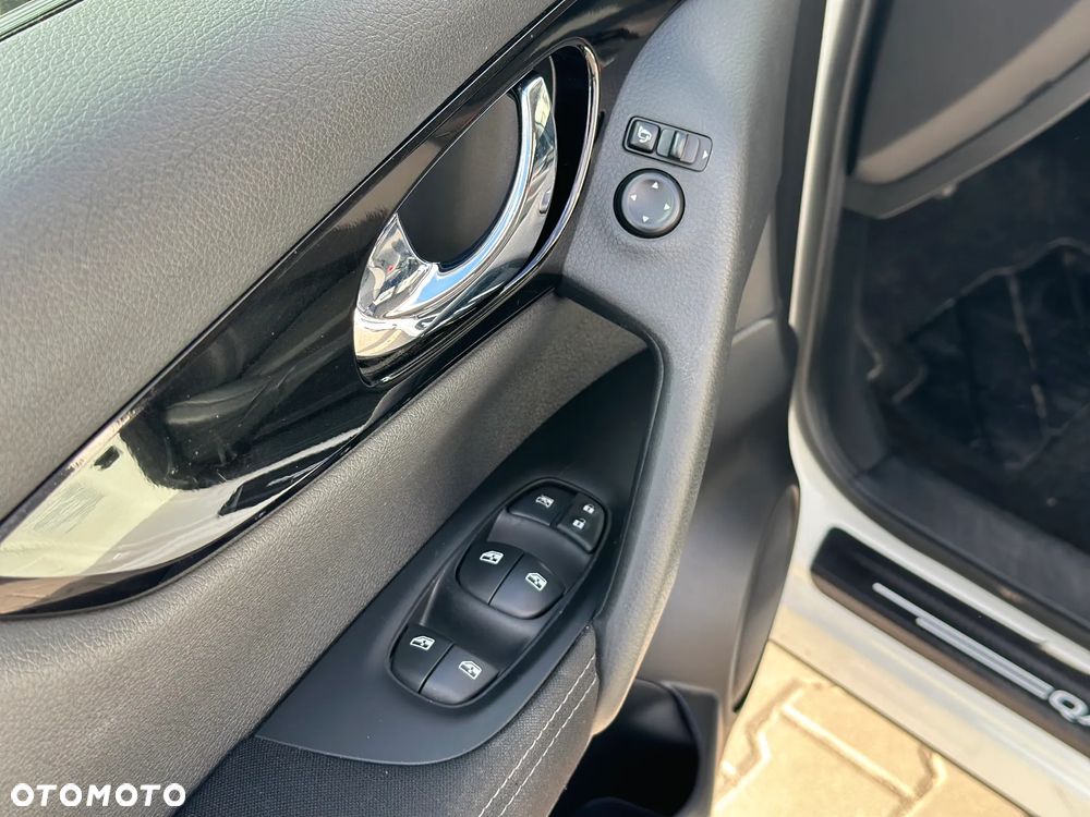 Nissan Qashqai 1.2 DIG-T Acenta EU6 - 10