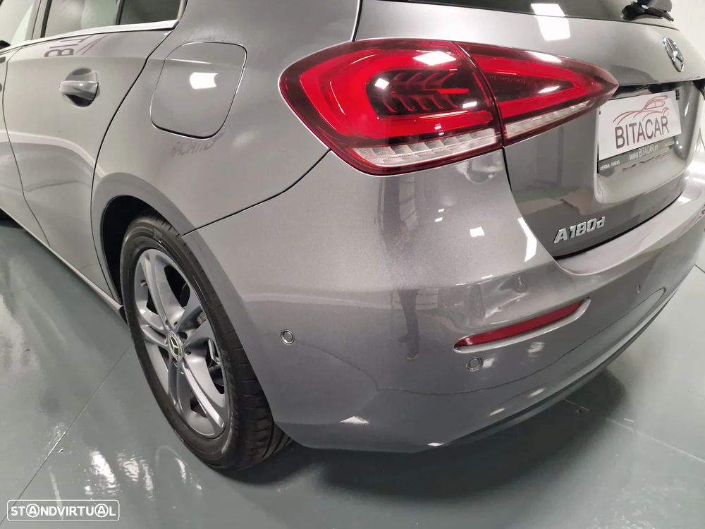 Mercedes-Benz A 180 d Style Plus Aut. - 21