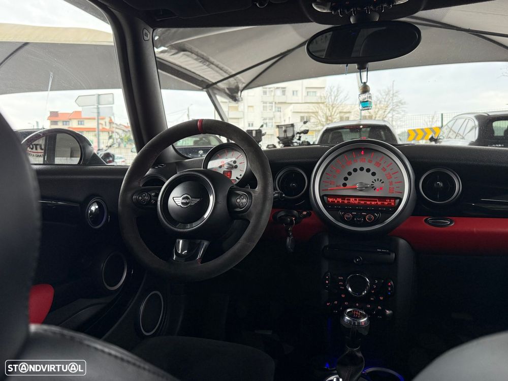 MINI 3 Portas Cooper D - 37