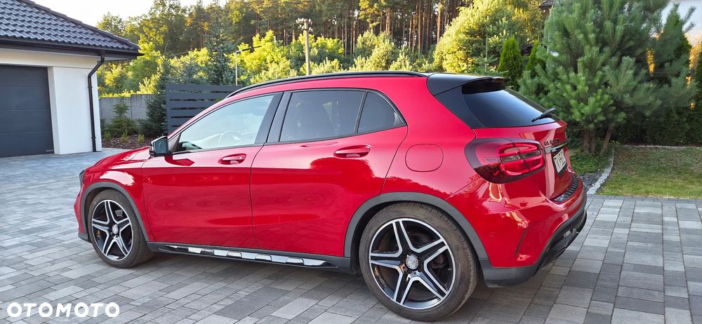Mercedes-Benz GLA 250 4-Matic - 7