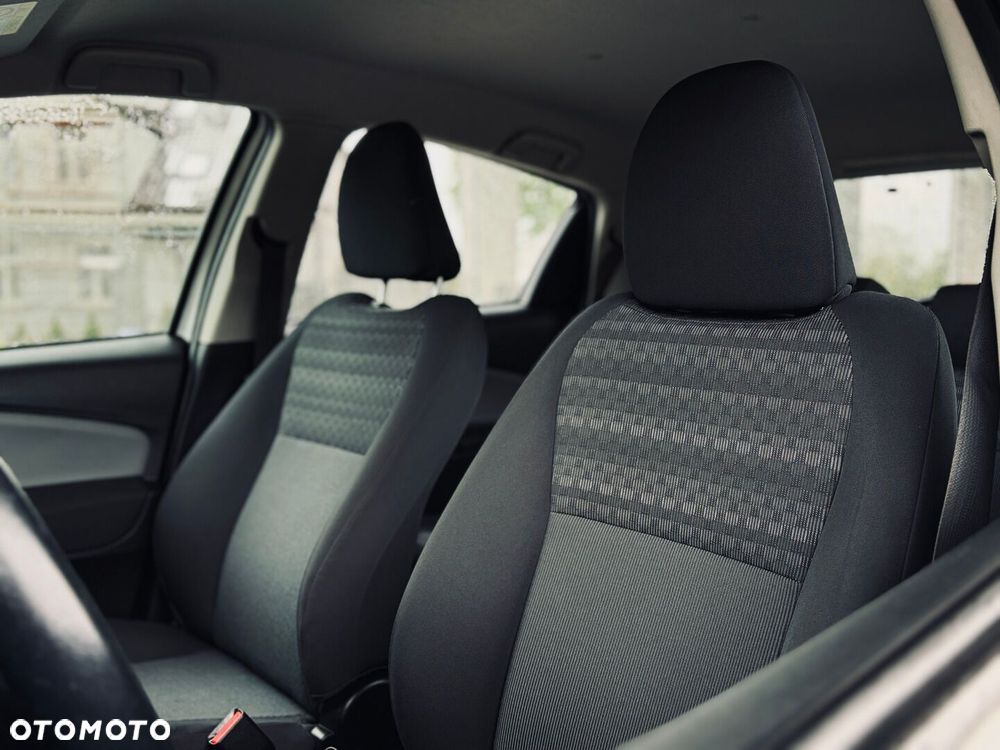 Toyota Yaris 1.33 Active EU6 - 16