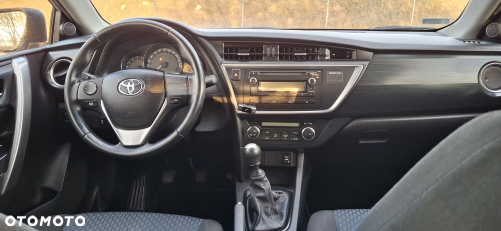 Toyota Auris - 7
