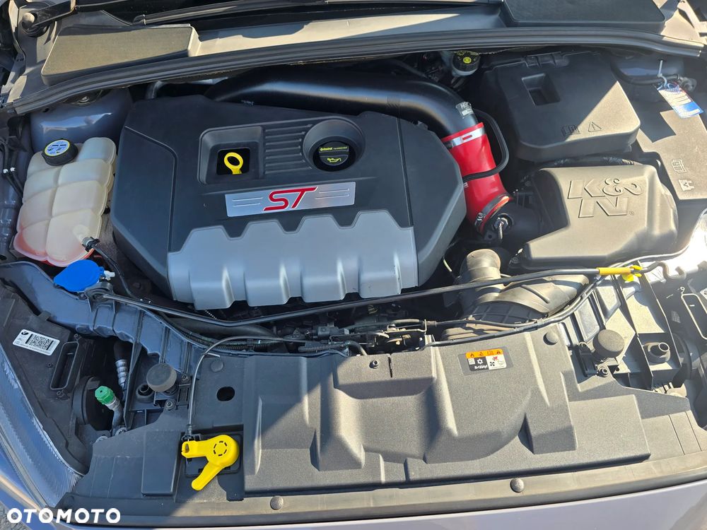 Ford Focus - 30