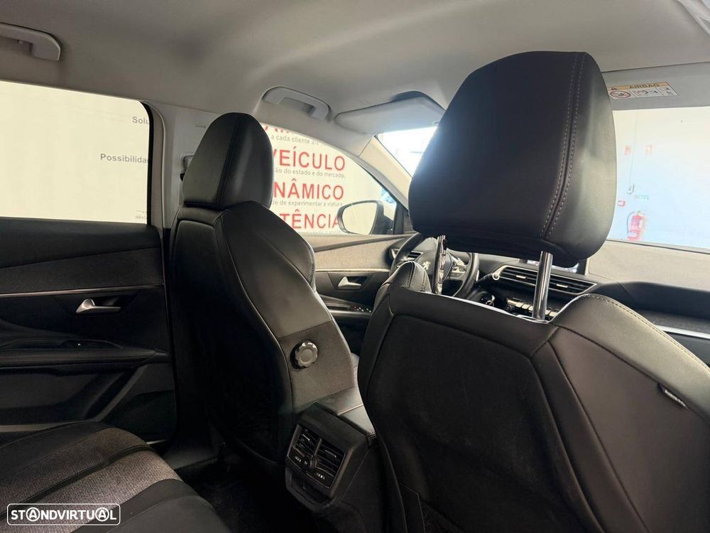 Peugeot 3008 - 17
