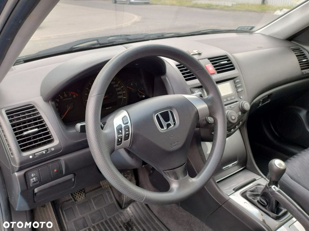 Honda Accord 2.0 Comfort - 15