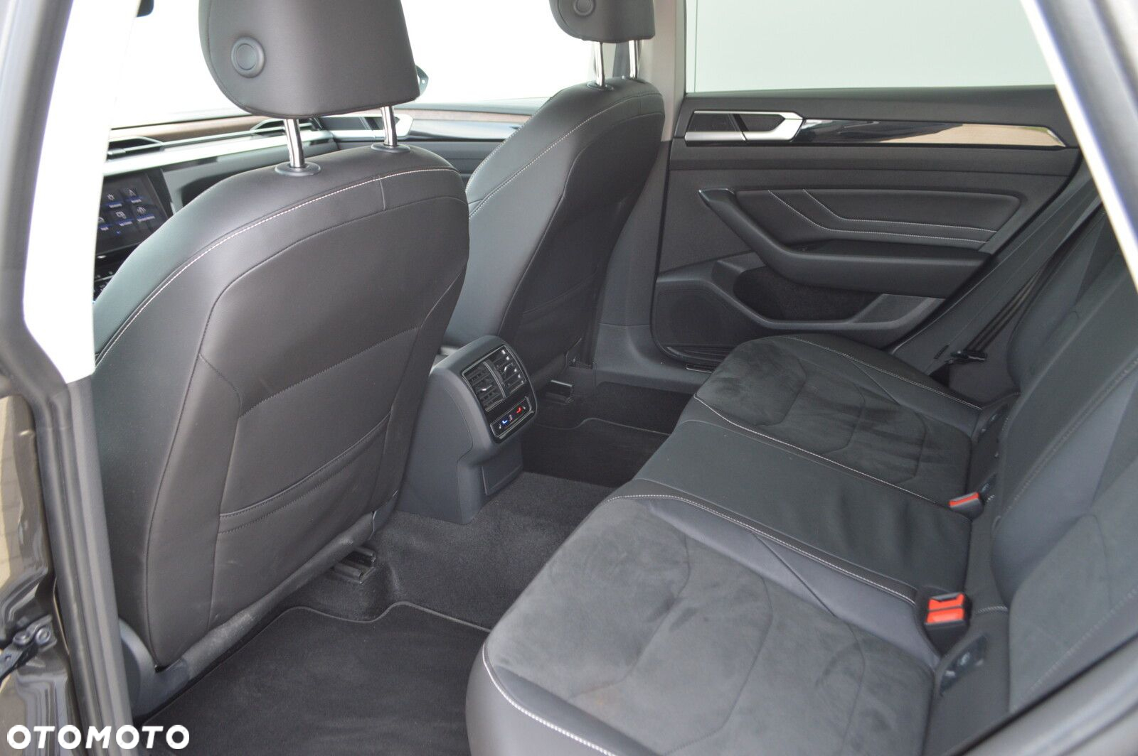 Volkswagen Arteon 2.0 TDI Elegance DSG - 21