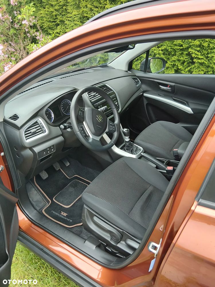 Suzuki SX4 S-Cross - 13