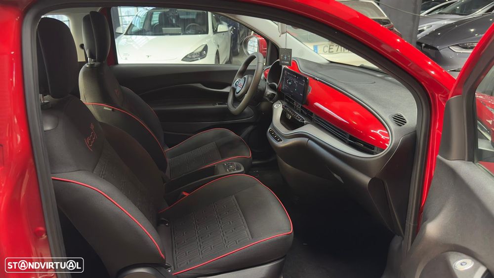 Fiat 500e 42kWh ICON - 32