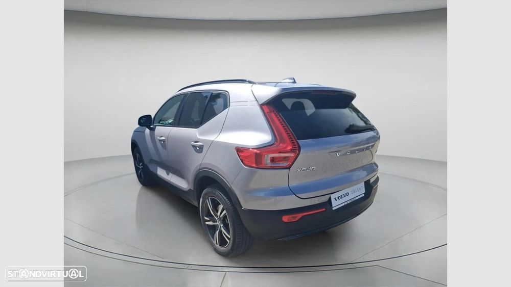 Volvo XC 40 2.0 B3 Plus Dark - 7
