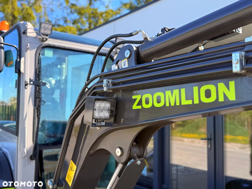 Zoomlion ZE26GU | FABRYCZNIE NOWA | Silnik KUBOTA | 3 ŁYŻKI | SZYBKOZŁĄCZE HYDRAULICZNE | ZE27GU - 14