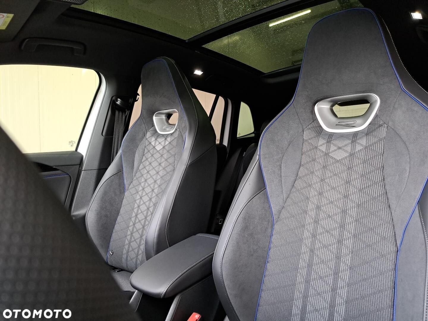 Volkswagen Tiguan - 11