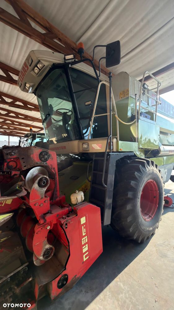 Claas Dominator 98 VX - 11