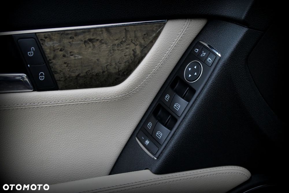 Mercedes-Benz Klasa C 280 7G-TRONIC Avantgarde - 20