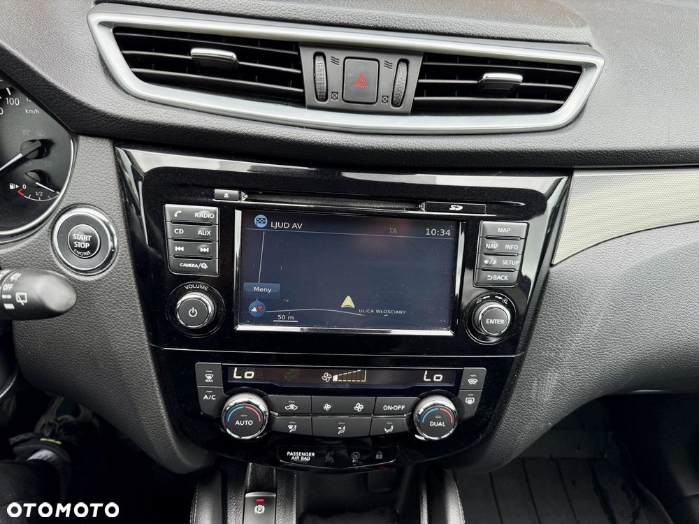 Nissan Qashqai 1.2 DIG-T 360 - 25