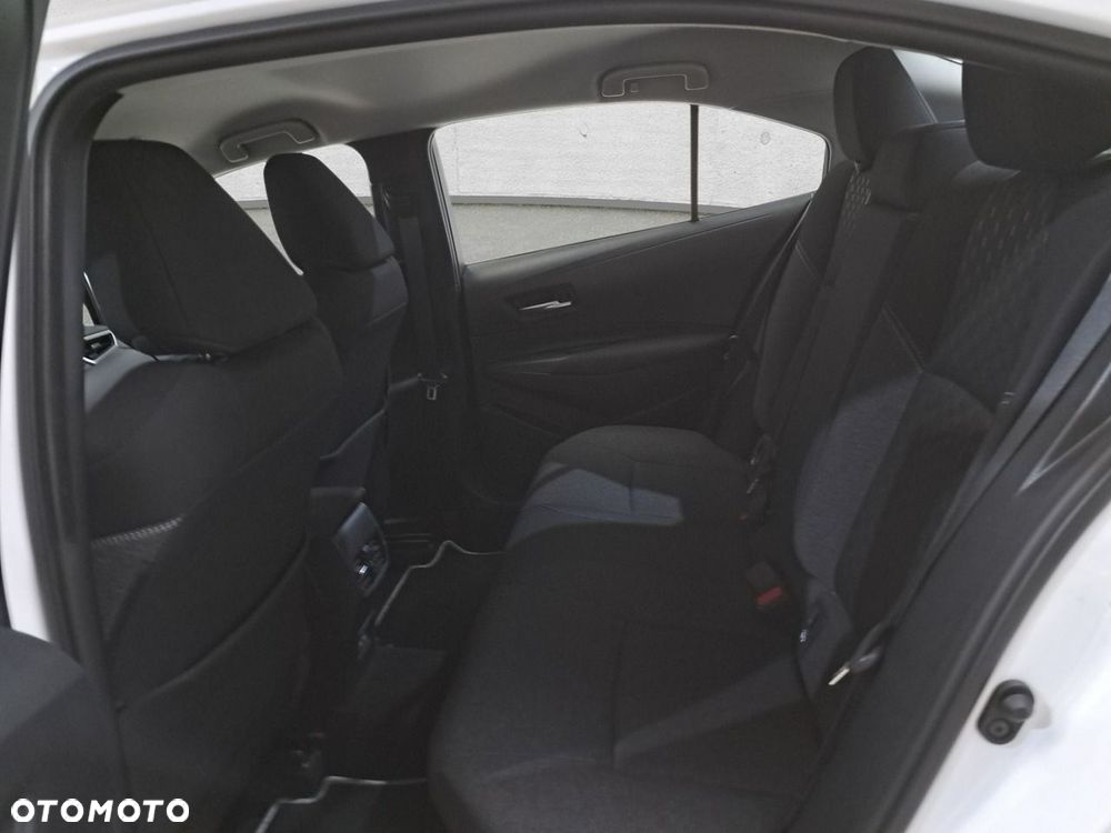 Toyota Corolla - 12