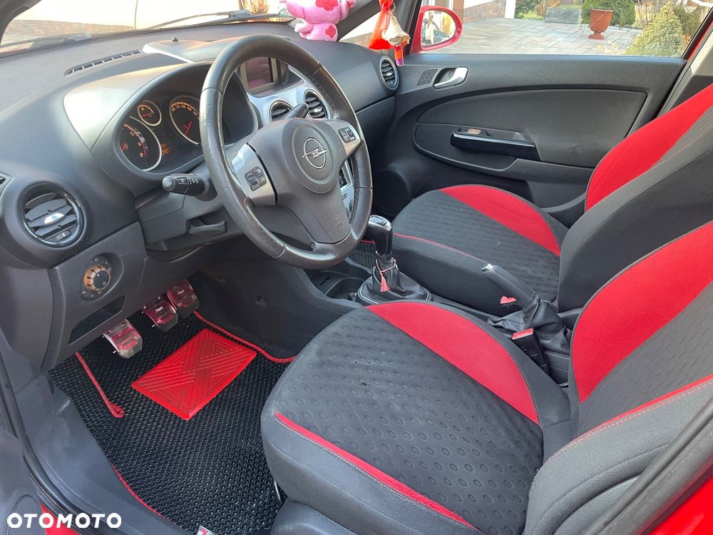 Opel Corsa 1.6 Turbo GSi - 9