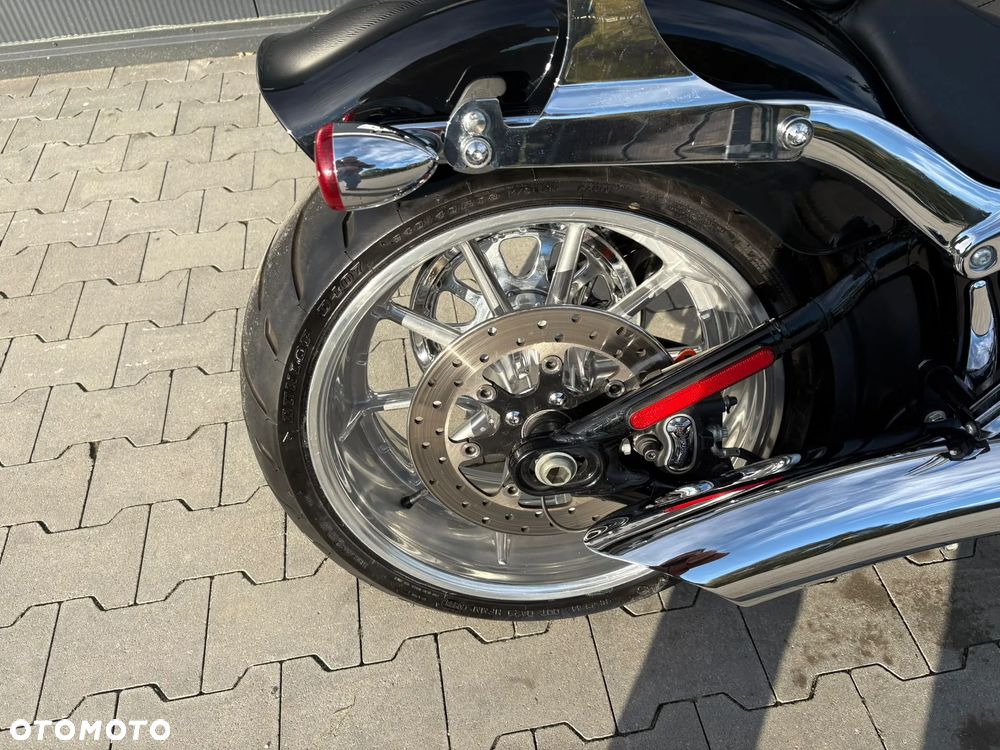 Harley-Davidson FXSB Breakout - 17