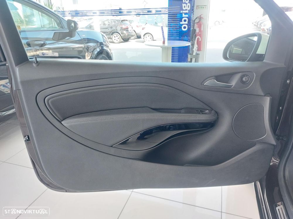 Opel Adam 1.2 Glam - 10