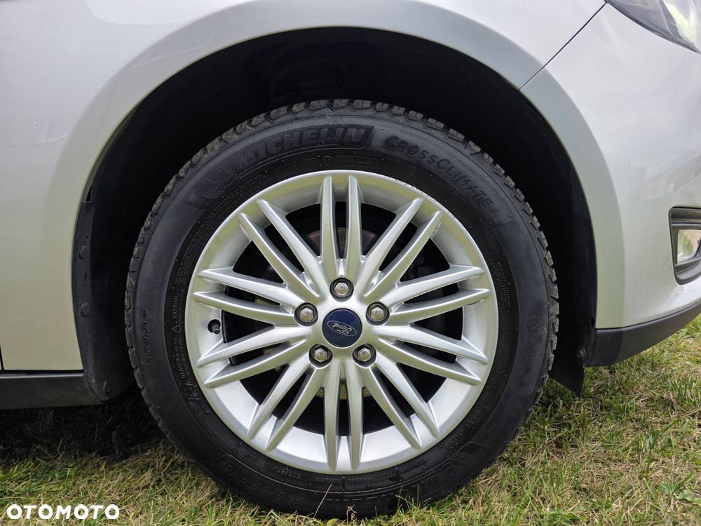Ford Focus 1.6 SYNC Edition - 19