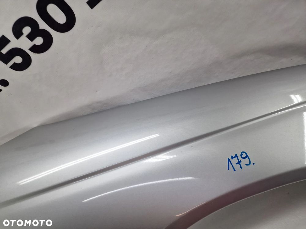 OPEL OMEGA C 99-02 SREBRNY PRAWY BŁOTNIK PRZEDNI PRZÓD , NR AUKCJI BŁ179 - 6