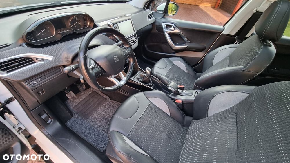 Peugeot 2008 1.6 BlueHDi Allure - 13