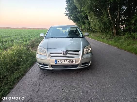 Toyota Avensis 2.0 D-4D Luna - 2