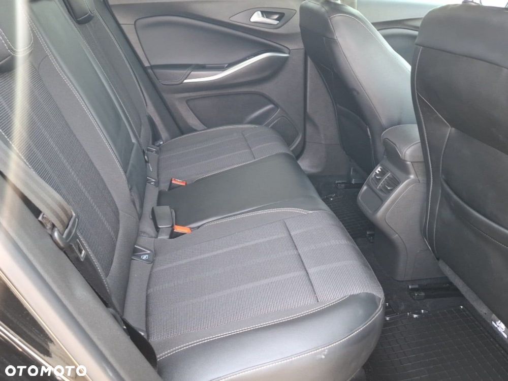Opel Grandland 1.2 T Business Elegance S&S - 20