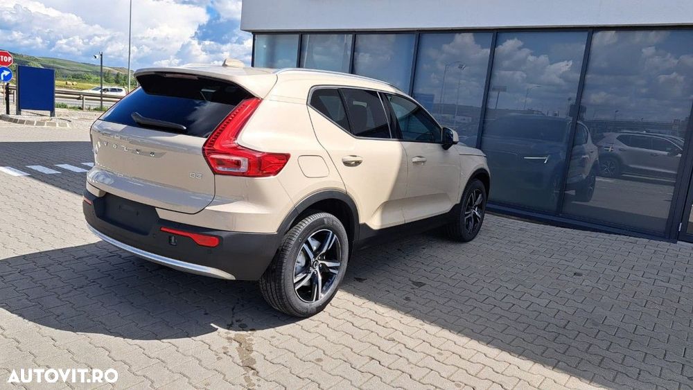 Volvo XC 40 B3 AT FWD MHEV Core - 10