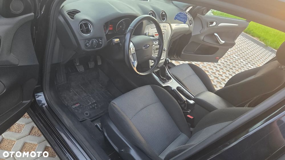 Ford Mondeo 2.0 Silver X - 12
