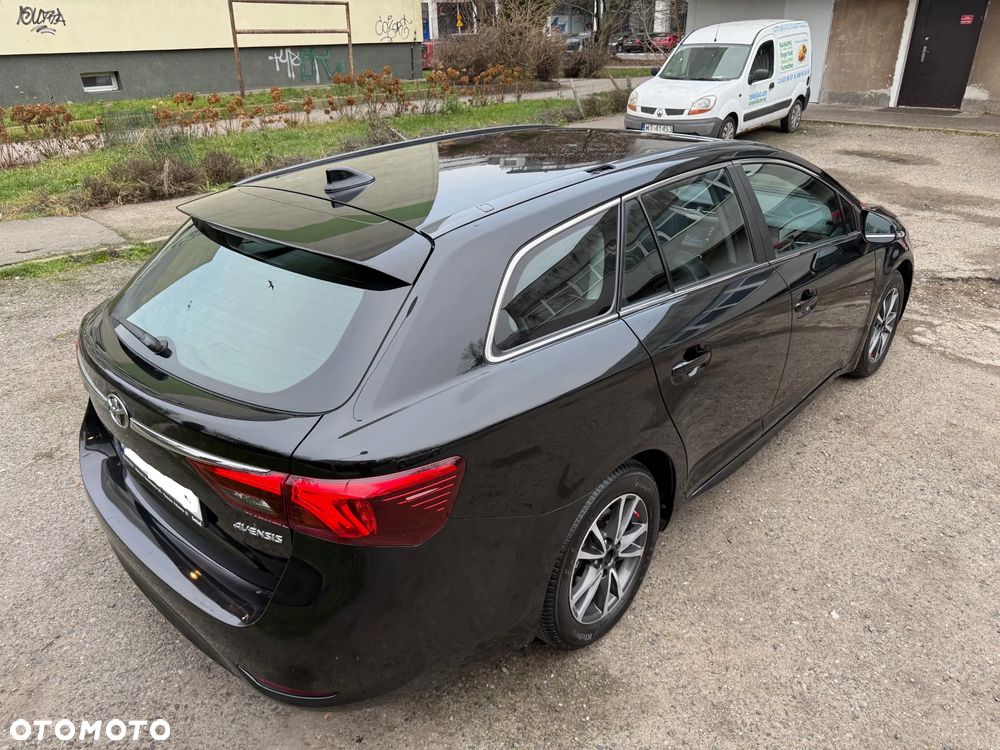 Toyota Avensis 2.0 Multidrive S Executive - 9