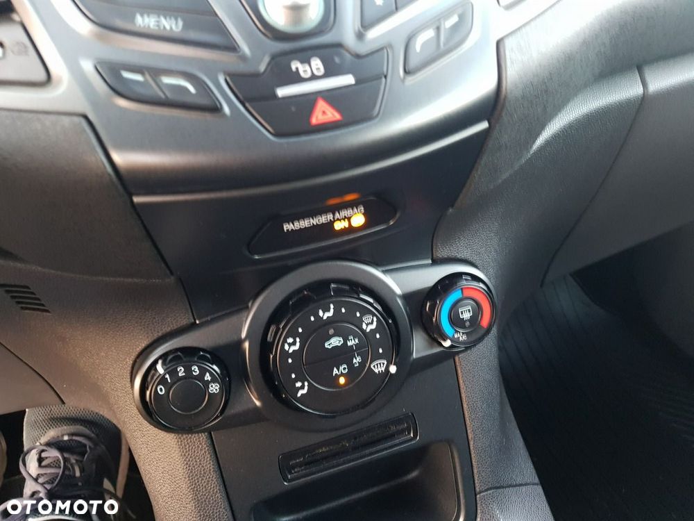 Ford Fiesta - 15