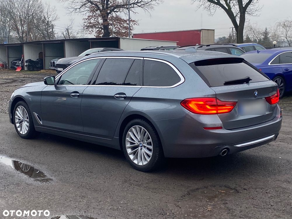 BMW Seria 5 520d xDrive Luxury Line sport - 11