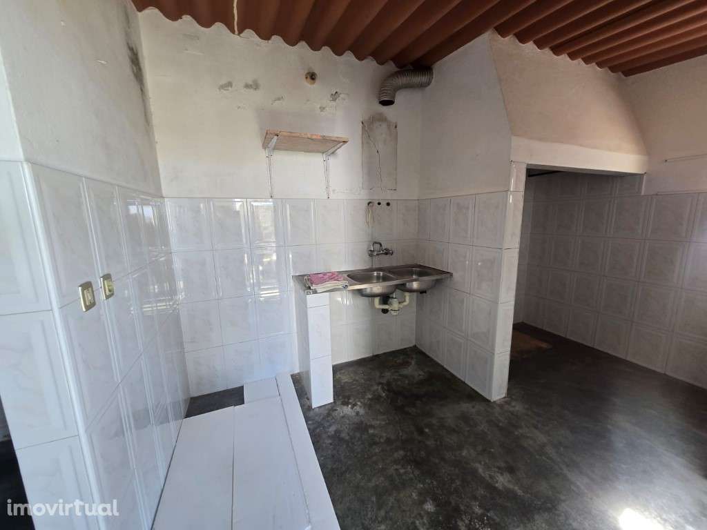 Moradia com quintal e terraço perto de Vila Viçosa - Grande imagem: 5/22