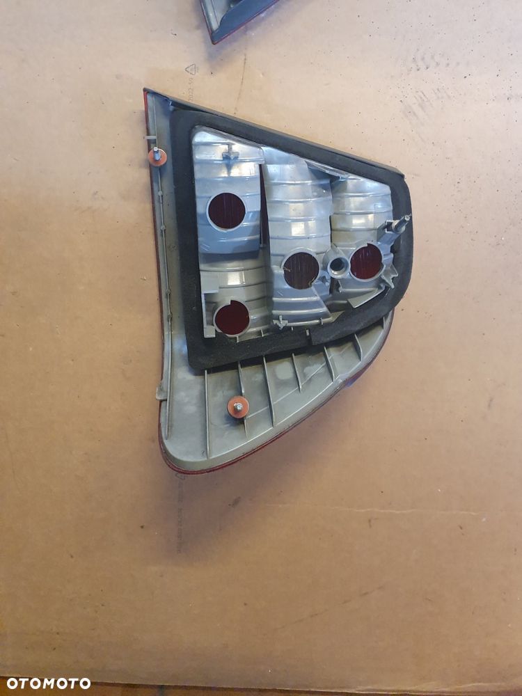 LAMPA L/P TYŁ BMW E46 SEADAN LIFT - 6