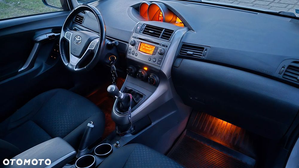 Toyota Verso 1.8 Sol 7os - 12