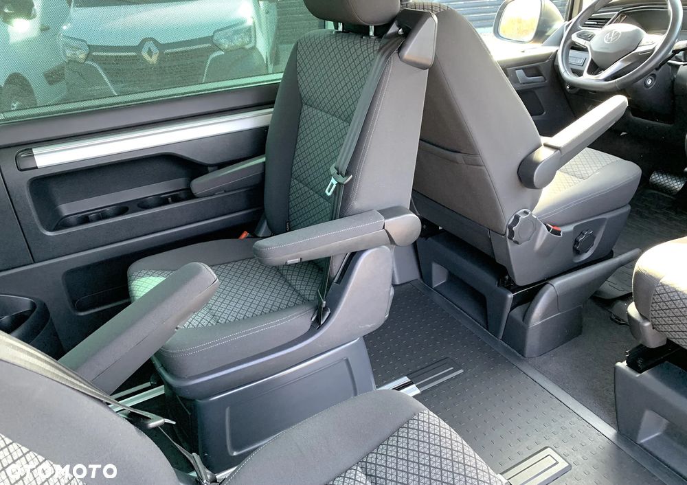 Volkswagen Multivan - 15
