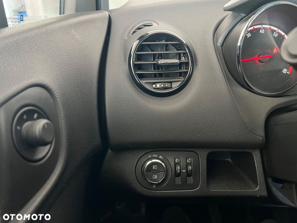 Opel Meriva - 32