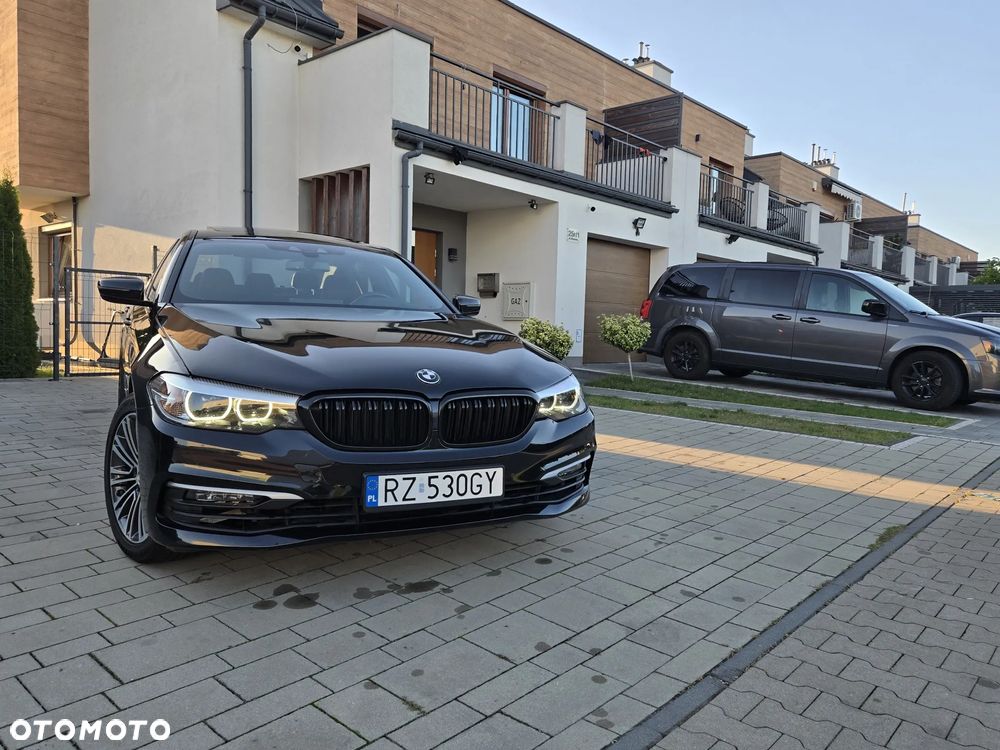 BMW Seria 5 530e iPerformance Luxury Line - 3