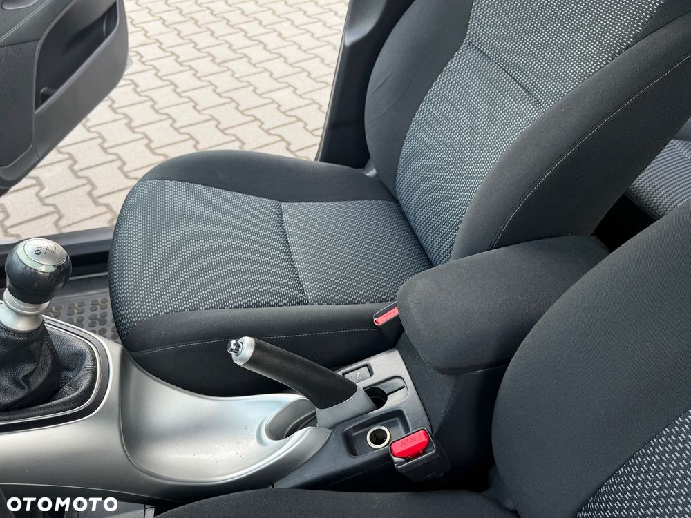 Toyota Auris 1.33 VVT-i Life - 18